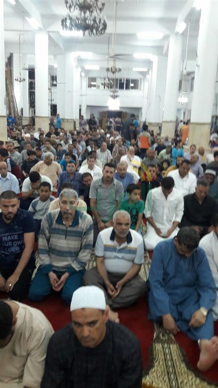 مساجد الإسكندرية تستقبل المصلين بروحانيات ربانية وأمنيات بإجابة الدعاء وسلامة البلاد