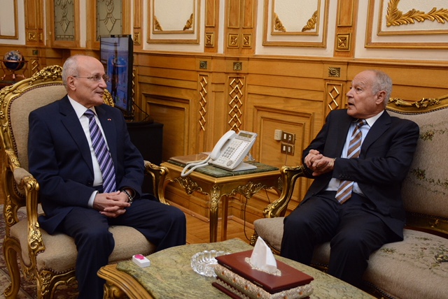 "العصار" و"أبو الغيط" يبحثان سبل تعزيز التعاون الصناعي مع الدول العربية "العصار" و"أبو الغيط" يبحثان سبل تعزيز التعاون الصناعي مع الدول العربية
