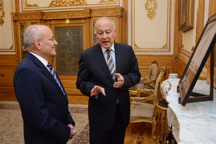 "العصار" و"أبو الغيط" يبحثان سبل تعزيز التعاون الصناعي مع الدول العربية "العصار" و"أبو الغيط" يبحثان سبل تعزيز التعاون الصناعي مع الدول العربية