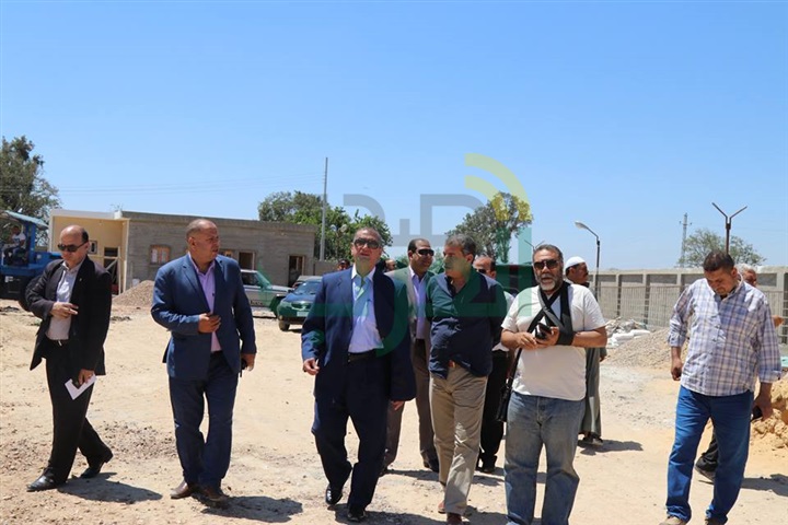 بالصور.. محافظ كفر الشيخ يتفقد محطة الخلط الأسفلتية الجديدة