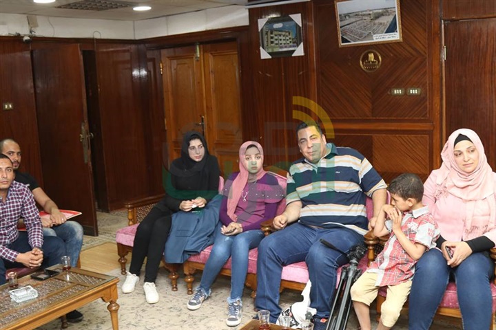 بالصور..محافظ  كفر الشيخ للشباب: "مهما اختلفنا فى التعبير عن آرائنا إلا كلنا متفقون على حب بلدنا"