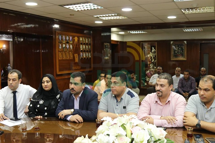 بالصور..محافظ  كفر الشيخ للشباب: "مهما اختلفنا فى التعبير عن آرائنا إلا كلنا متفقون على حب بلدنا"