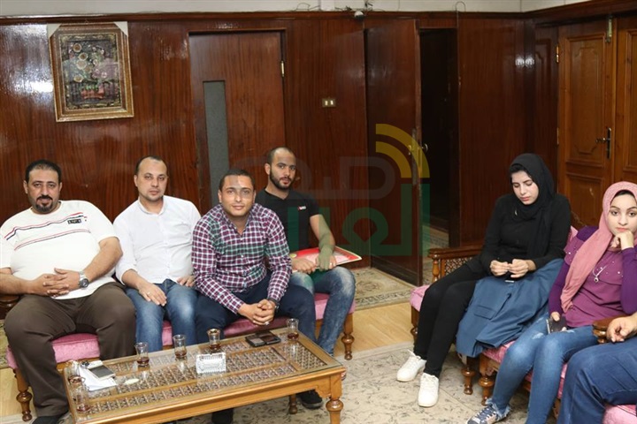 بالصور..محافظ  كفر الشيخ للشباب: "مهما اختلفنا فى التعبير عن آرائنا إلا كلنا متفقون على حب بلدنا"