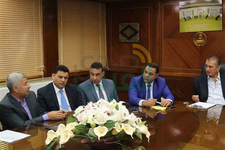 بالصور.. محافظ كفر الشيخ يوقع بروتوكول تعاون مشترك مع وزارة التموين وهيئة "كير" العالمية لتمويل المشروعات