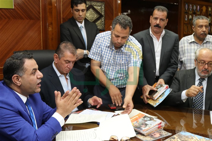 بالصور.. محافظ كفر الشيخ يوقع بروتوكول تعاون مشترك مع وزارة التموين وهيئة "كير" العالمية لتمويل المشروعات