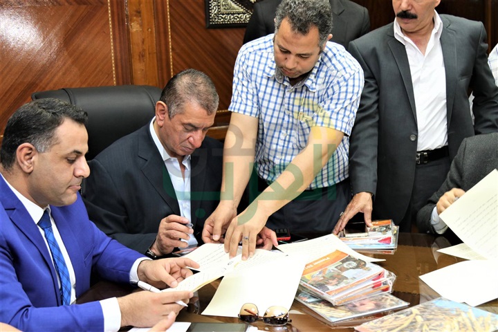 بالصور.. محافظ كفر الشيخ يوقع بروتوكول تعاون مشترك مع وزارة التموين وهيئة "كير" العالمية لتمويل المشروعات