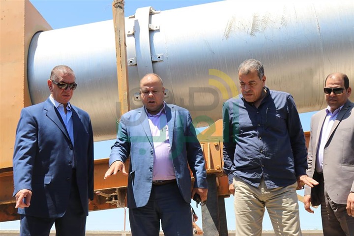 بالصور.. محافظ كفر الشيخ يتابع موقع إنشاء محطة الخلط الإسفلتية الجديدة