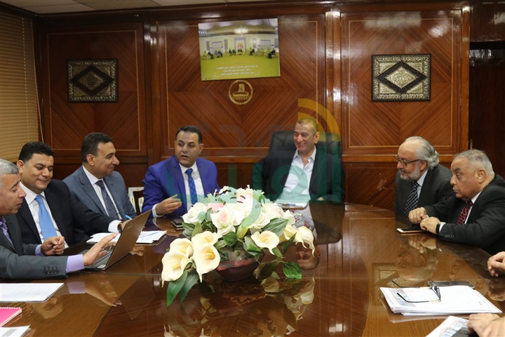 بالصور.. محافظ كفر الشيخ يوقع بروتوكول تعاون مشترك مع وزارة التموين وهيئة "كير" العالمية لتمويل المشروعات