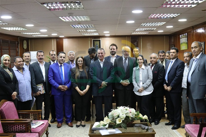 بالصور.. محافظ كفر الشيخ يوقع بروتوكول تعاون مشترك مع وزارة التموين وهيئة "كير" العالمية لتمويل المشروعات