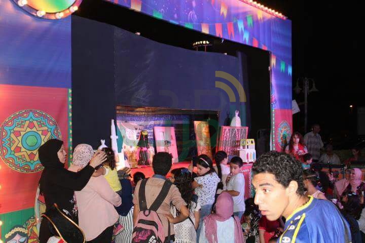الساحر والمهرج والأغانى الشعبية مع الليلة الكبيرة فى اليوم السادس لبرنامج "هل هلالك" الساحر والمهرج والأغانى الشعبية مع الليلة الكبيرة فى اليوم السادس لبرنامج "هل هلالك"