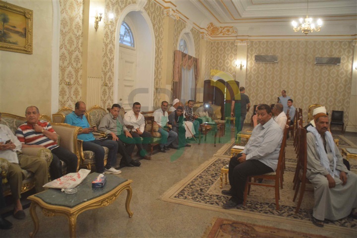 محافظ المنيا يوقع الدفعة الثالثة لعقود تقنين أوضاع أراضي أملاك الدولة 