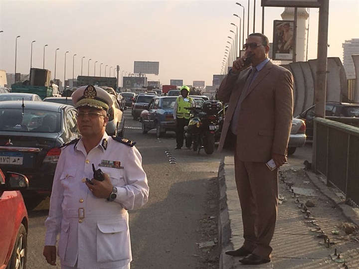 بالصور.. مدير المرور يشدد على الدفع بسيارات الإغاثة والتواجد المرورى الفعال فى رمضان