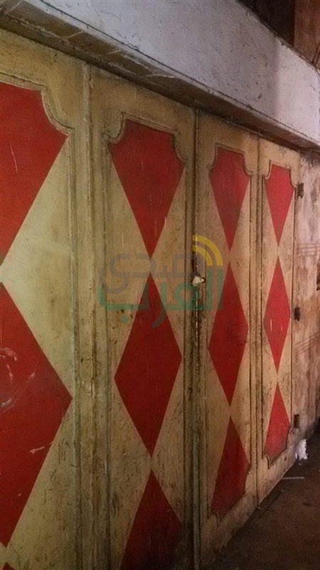 غلق وتشميع المحلات المخالفة بالإسكندرية 