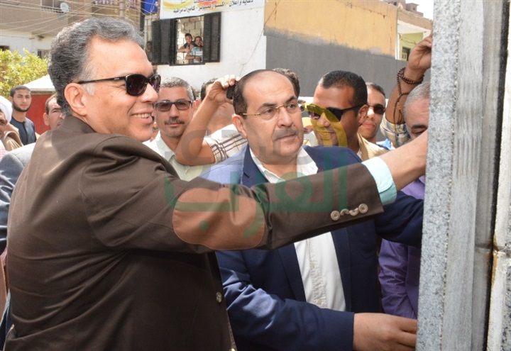 وزير النقل يفتتح  بعض المشروعات الخدمية والتنموية بسوهاج 
