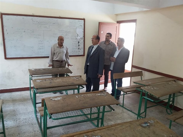 بالصور.. جولات ميدانية لرؤساء الأحياء لتفقد المدارس التى ستنعقد بها امتحانات الثانوية العامة