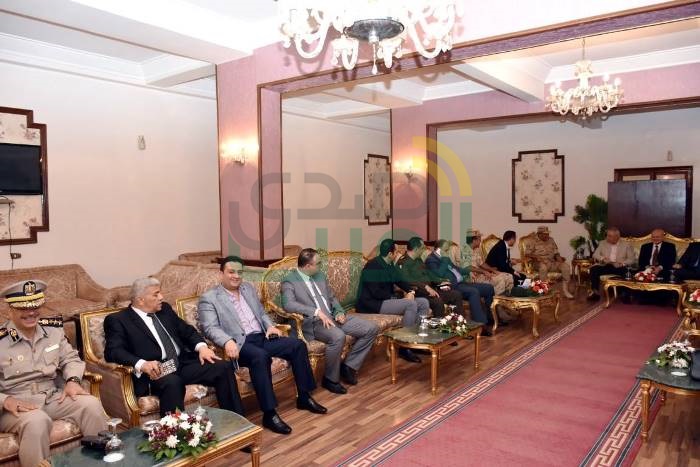 محافظ الشرقية يُشارك عدداً من القيادات العسكرية والشرطية حفل الإفطار السنوي 