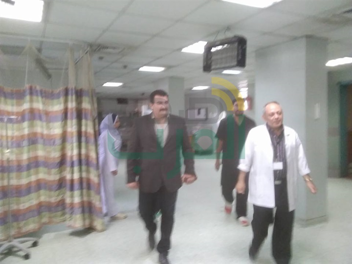 بالصور.. رئيس حى شبرا يتفقد مستشفى شبرا العام للاطمئنان على غرفة الطوارئ 