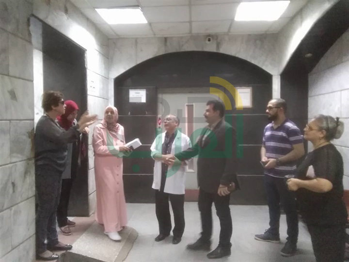 بالصور.. رئيس حى شبرا يتفقد مستشفى شبرا العام للاطمئنان على غرفة الطوارئ 