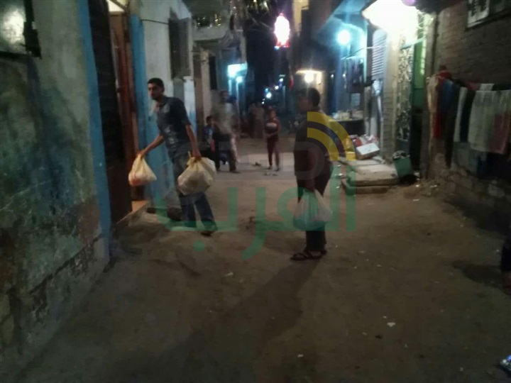 "حارتنا المصرية" توزع 500 شنطة رمضانية للأسر الأشد احتياجاً بريف المنتزه 