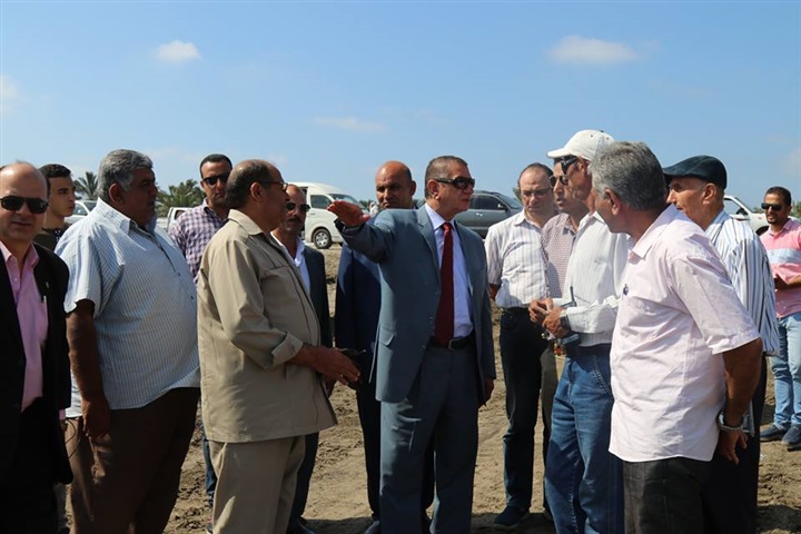 بالصور.. محافظ كفر الشيخ والسفير الأسترالى يضعان حجر الأساس لمشروع الرمال السوداء الأربعاء القادم