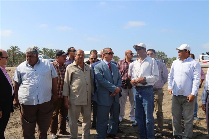 بالصور.. محافظ كفر الشيخ والسفير الأسترالى يضعان حجر الأساس لمشروع الرمال السوداء الأربعاء القادم