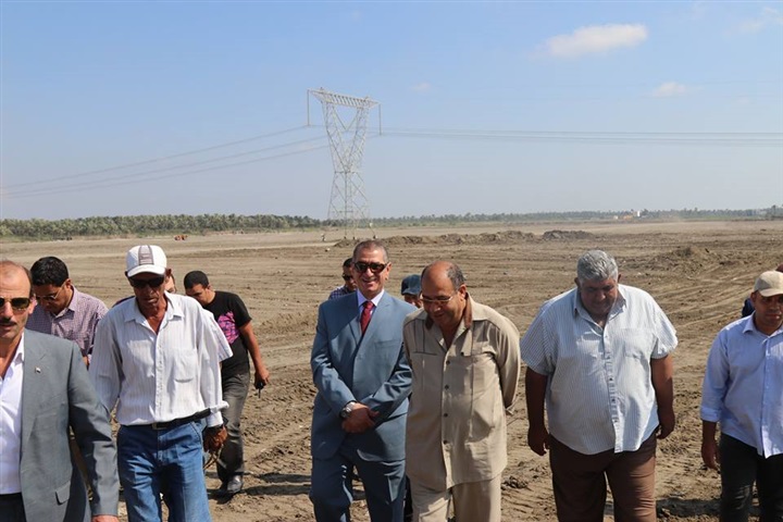 بالصور.. محافظ كفر الشيخ والسفير الأسترالى يضعان حجر الأساس لمشروع الرمال السوداء الأربعاء القادم