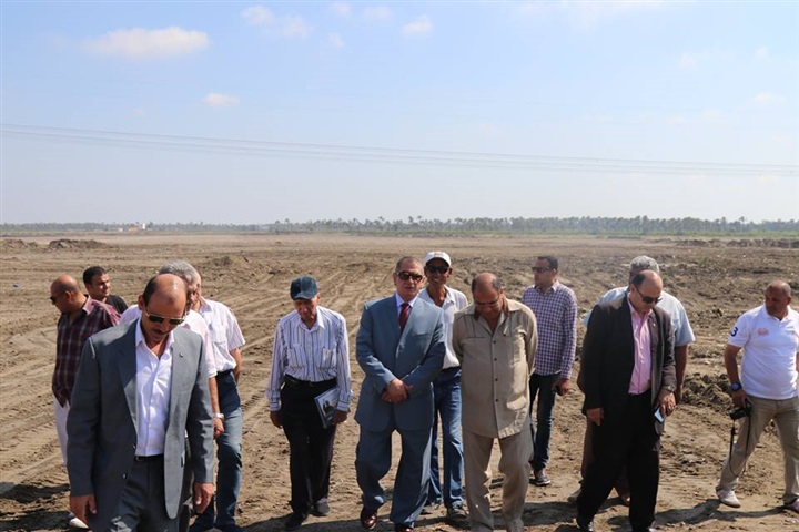 بالصور.. محافظ كفر الشيخ والسفير الأسترالى يضعان حجر الأساس لمشروع الرمال السوداء الأربعاء القادم
