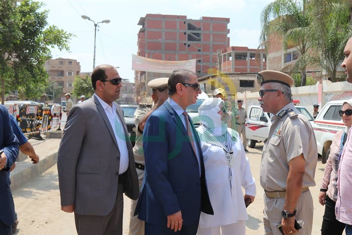 بالفيديو والصور.. محافظ كفر الشيخ يتفقد لجان الثانوية العامة في بيلا بالفيديو والصور.. محافظ كفر الشيخ يتفقد لجان الثانوية العامة في بيلا