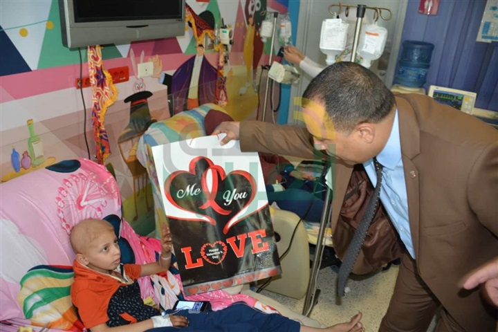 بالصور..زيارة جروب"من أجل شبرا"لمستشفى 57357