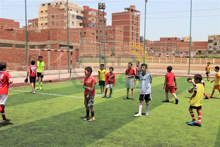 بالفيديو والصور.. محافظ كفر الشيخ يتفقد نادى حى القنطرة الرياضي