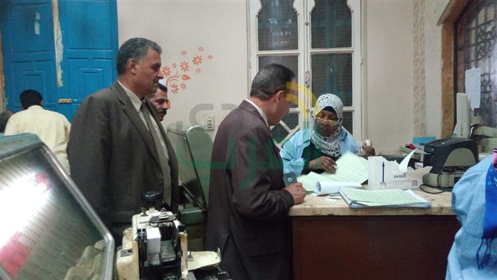 جولة مفاجأة لرئيس هيئة السكة الحديد بمحطة القاهرة 