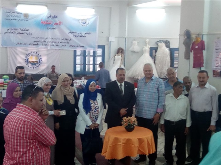 بالصور.. افتتاح معرض الأسر المنتجة برفقة نبيل الطيبي وفاطمة الخياط وكيل وزارة التضامن