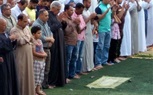 العشرات يؤدون صلاة عيد الفطر المبارك ببنها