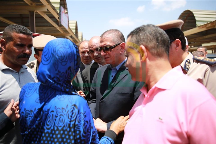 بالفيديو والصور.. محافظ كفر الشيخ يتفقد محطات الوقود