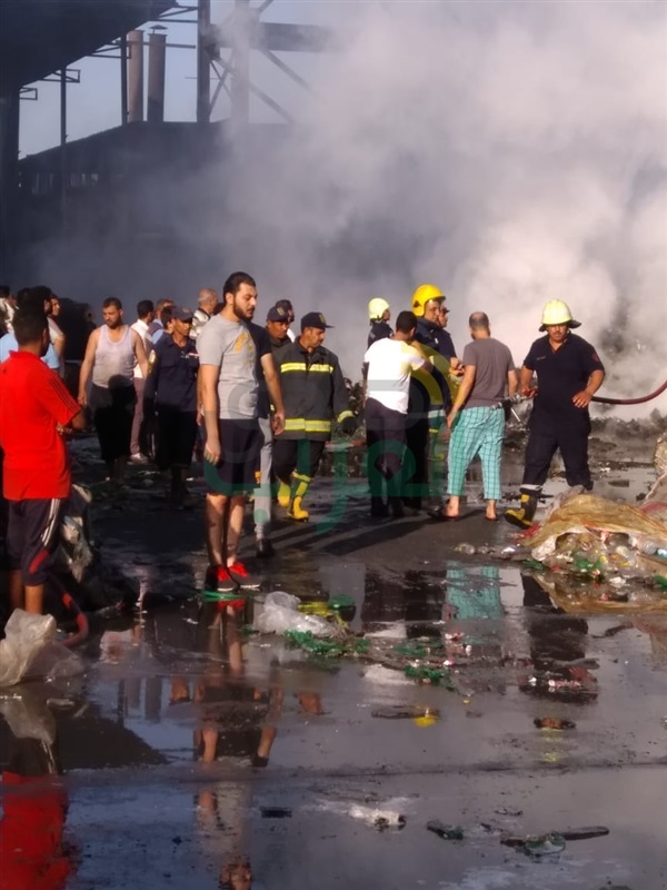محافظ القليوبية يتفقد موقع حريق مصنع بلاستيك بالعبور