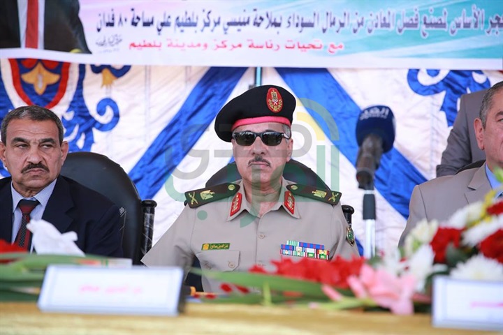 محافظ كفر الشيخ والسفير الأسترالي يضعان حجر الأساس لمصنع الرمال السوداء 