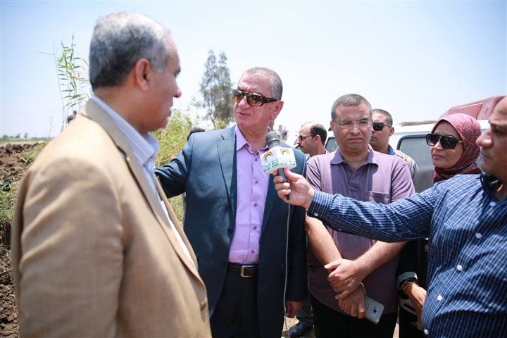 بالصور.. محافظ كفر الشيخ يتفقد موقع انشاء مصنع تدوير القمامة بالحامول