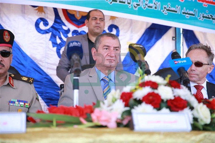 محافظ كفر الشيخ والسفير الأسترالي يضعان حجر الأساس لمصنع الرمال السوداء 