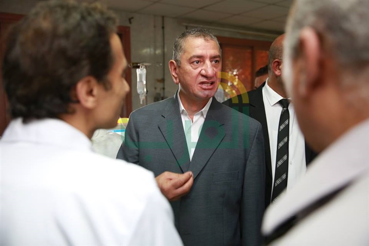 بالصور.. محافظ كفر الشيخ يحيل 33 طبيبًا بمستشفي "العبور" للتحقيق