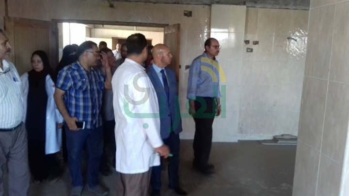 وكيل وزارة الصحة بالشرقية يبحث أستكمال أعمال الدور الثالث بمستشفي القنايات 