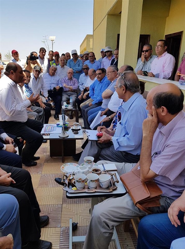 وزير الزراعة ومحافظ المنيا يتفقدان مشروع استزراع الـ20 ألف فدان