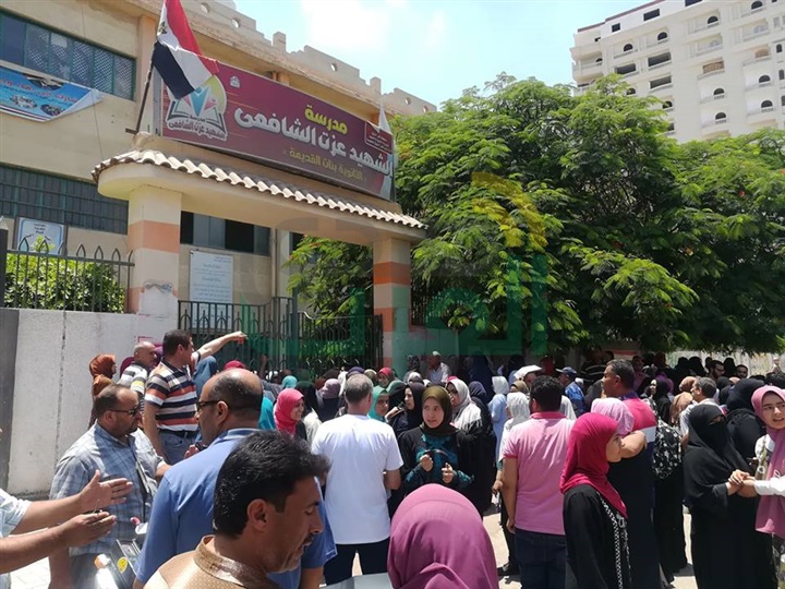 "بالصور.. طالب" بيلا ينشر الإمتحان علي " الفيس بوك".. و"الأحياء" و"علم النفس" و"الديناميكا" يمسحون دموع طلاب الثانوية "بالصور.. طالب" بيلا ينشر الإمتحان علي " الفيس بوك".. و"الأحياء" و"علم النفس" و"الديناميكا" يمسحون دموع طلاب الثانوية