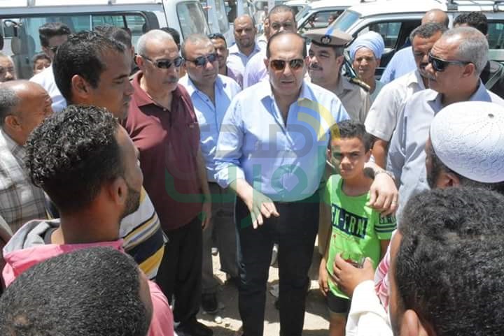 محافظ سوهاج: إحالة المسئولين للنيابة الإدارية واستبعاد البعض الآخر من مناصبهم لعدم وجود استيكرات التعريفة الجديدة
