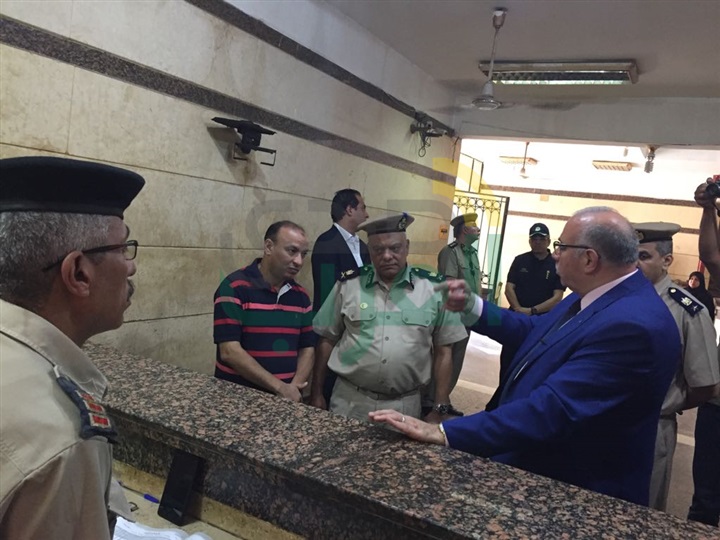 مدير أمن القليوبية يفاجئ قسم شرطة بنها ثان