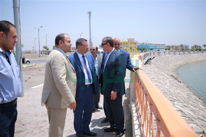 بالصور.. محافظ كفر الشيخ يتابع أعمال المرحلة الثانية من كورنيش بحيرة البرلس بتكلفة 24 مليون جنيه