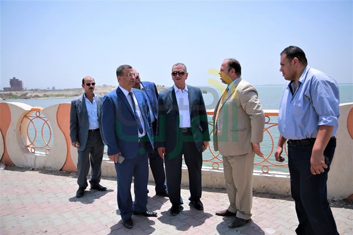 بالصور.. محافظ كفر الشيخ يتابع أعمال المرحلة الثانية من كورنيش بحيرة البرلس بتكلفة 24 مليون جنيه