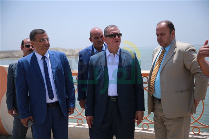 بالصور.. محافظ كفر الشيخ يتابع أعمال المرحلة الثانية من كورنيش بحيرة البرلس بتكلفة 24 مليون جنيه