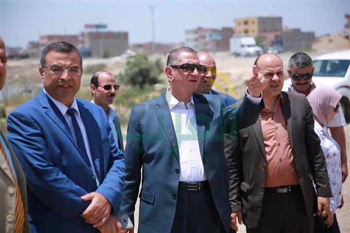 بالصور.. محافظ كفر الشيخ يتابع أعمال المرحلة الثانية من كورنيش بحيرة البرلس بتكلفة 24 مليون جنيه