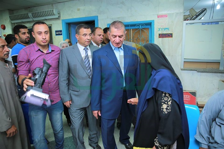بالصور.. محافظ كفر الشيخ يحيل 11 طبيبًا وممرضًا وإداريًا بمركز أبحاث الكبد للتحقيق