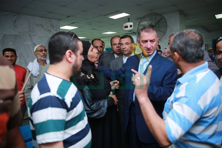 بالصور.. محافظ كفر الشيخ يحيل 11 طبيبًا وممرضًا وإداريًا بمركز أبحاث الكبد للتحقيق
